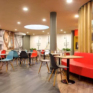 3* מלון Ibis Centrum
