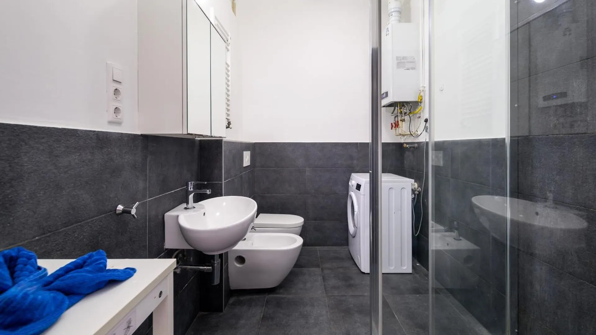 Fovam Apartment In Hear Of The City Budapest