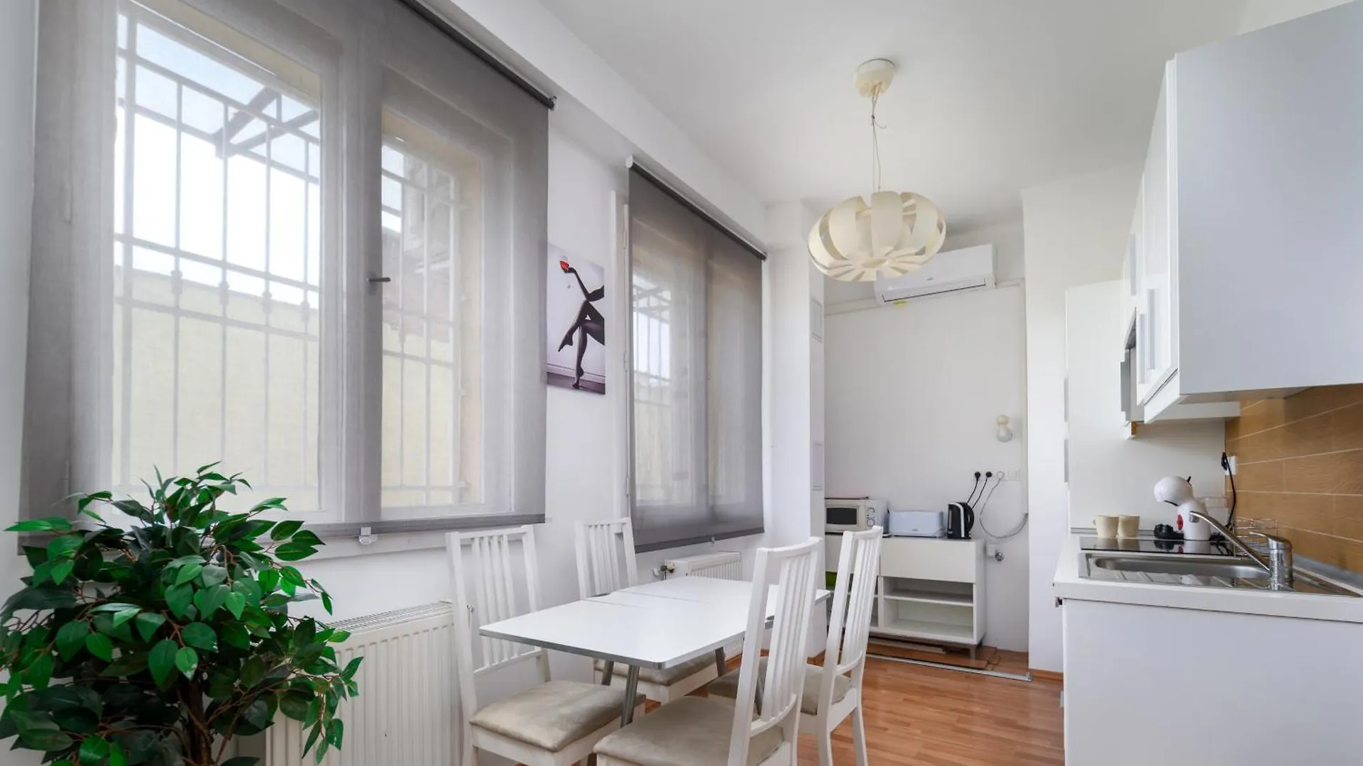 Fovam Apartment In Hear Of The City Будапешт 0*,  Венгрия
