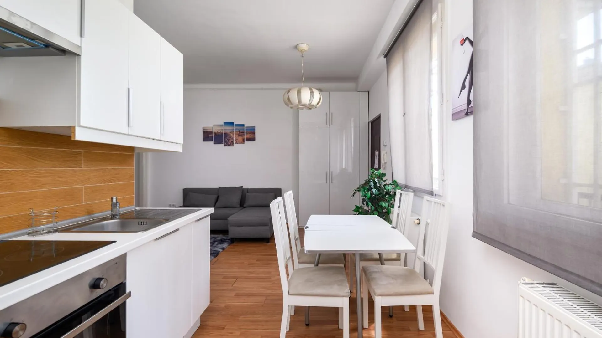 Fovam Apartment In Hear Of The City Budapest